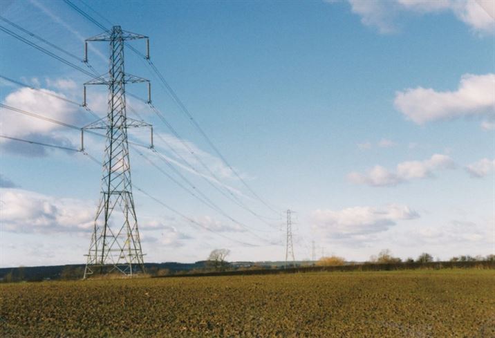 W0251b electricity pylons 1999