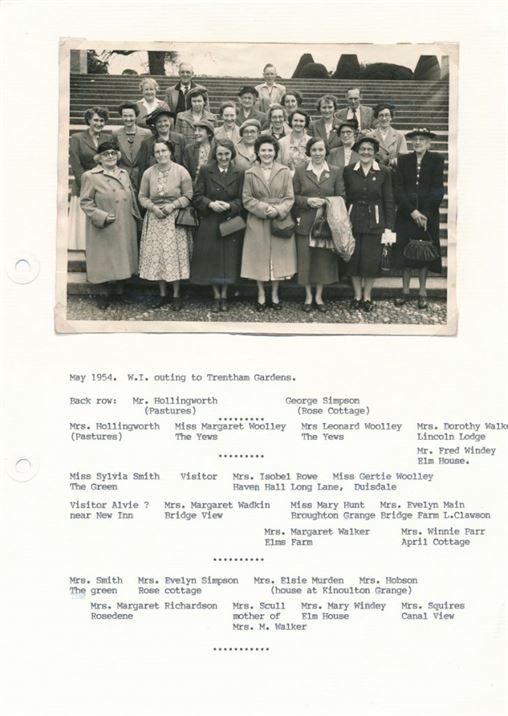 W0443 WI outing to Trentham Gardens 1954