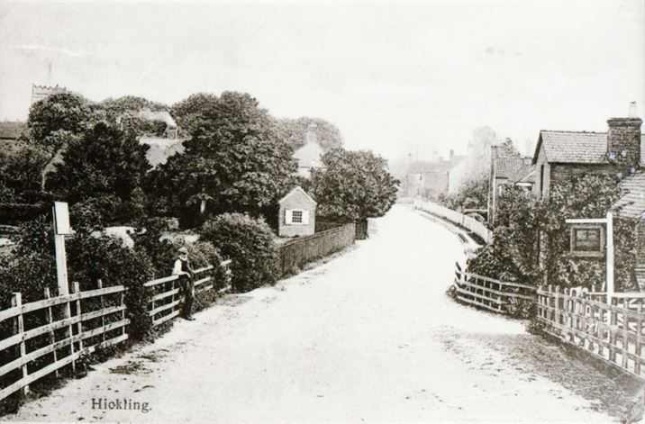 W0603 Bridge looking towards the Church (c.1905)