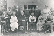 W1088a Stubbs family, the Manor House 1914/18